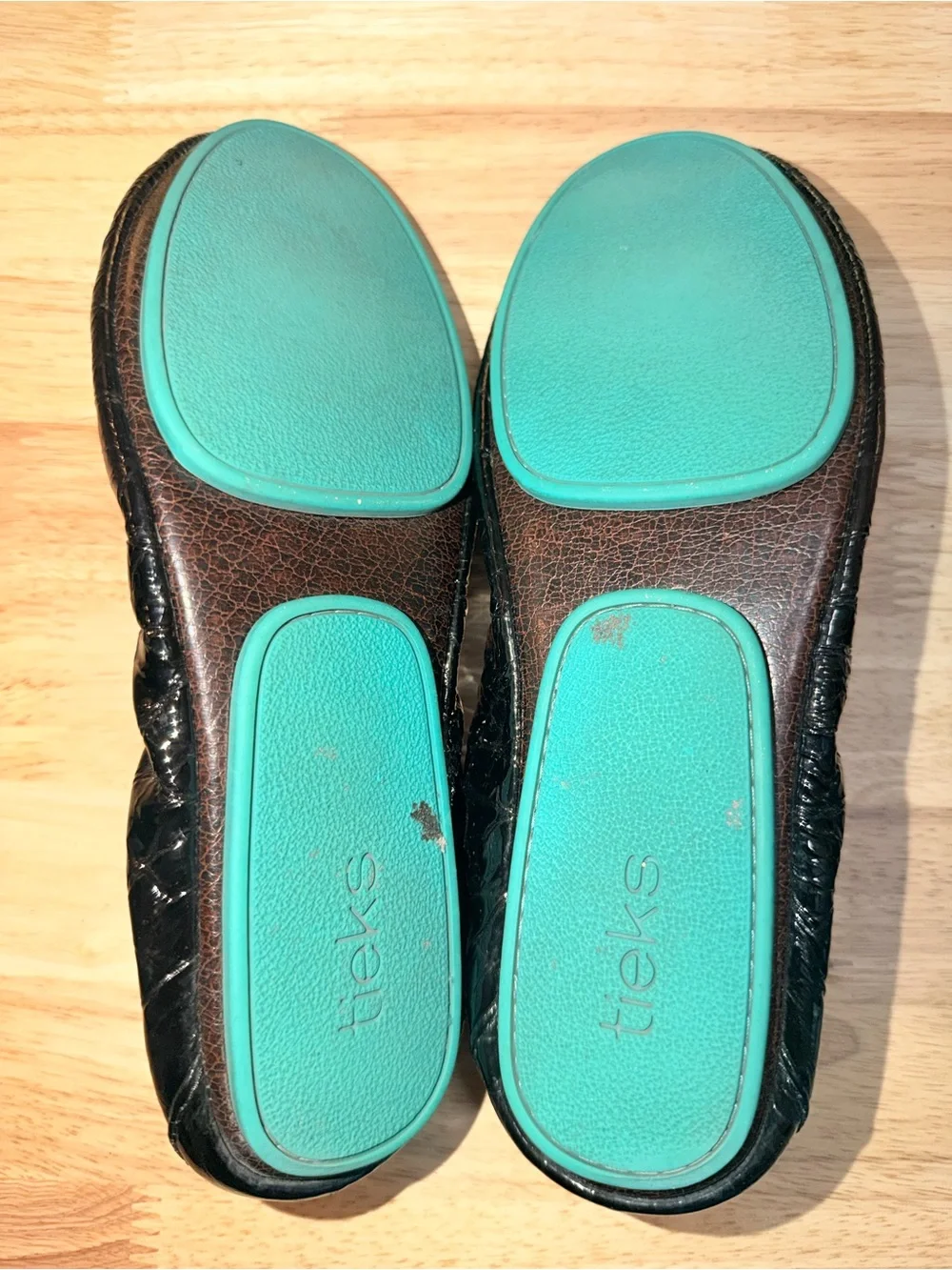 Tieks Patent Black
